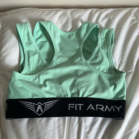 Fit Army sports bra - Picture 2 of 4
